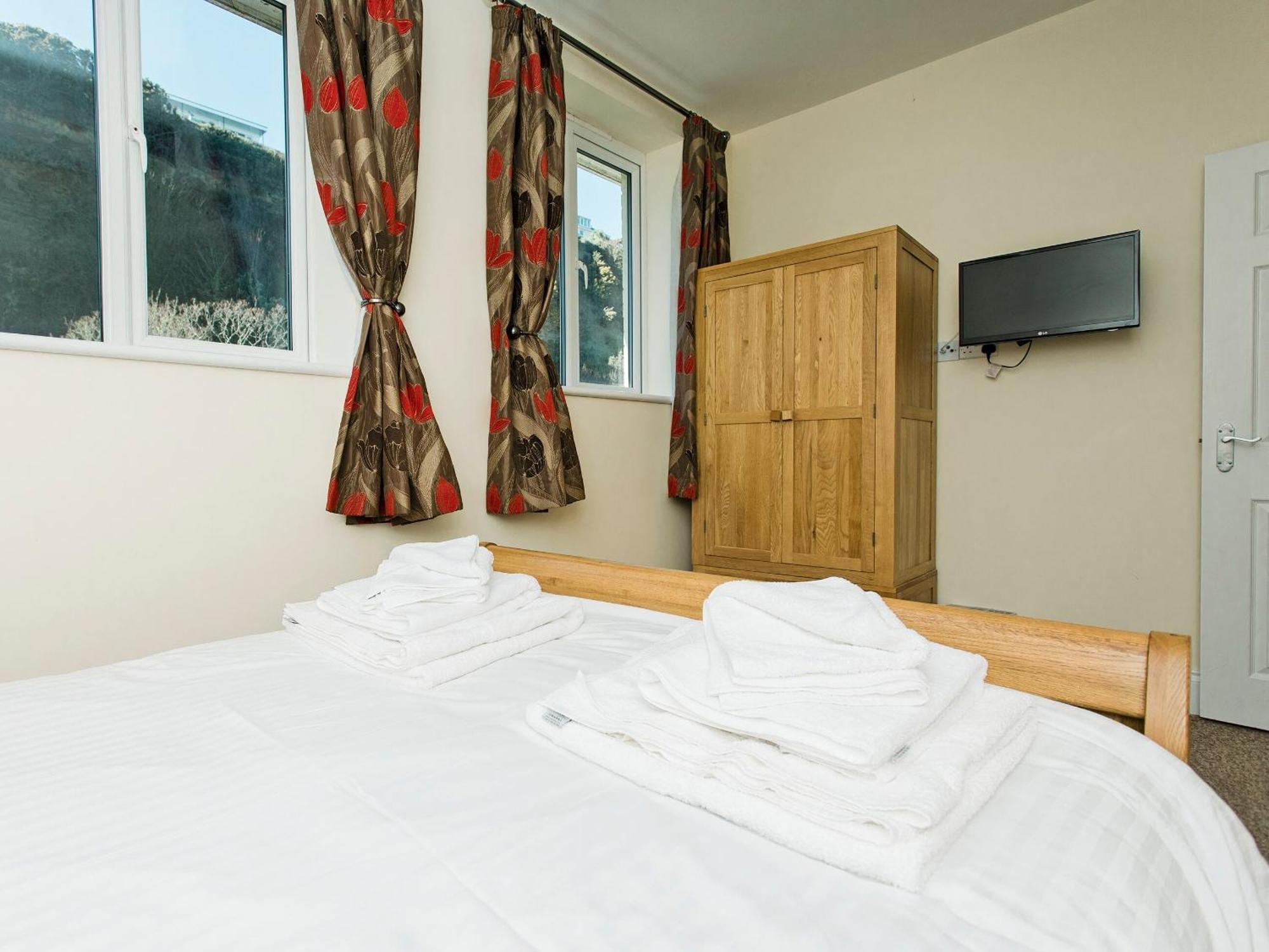 Sunny Beach Apartments Shanklin Esterno foto