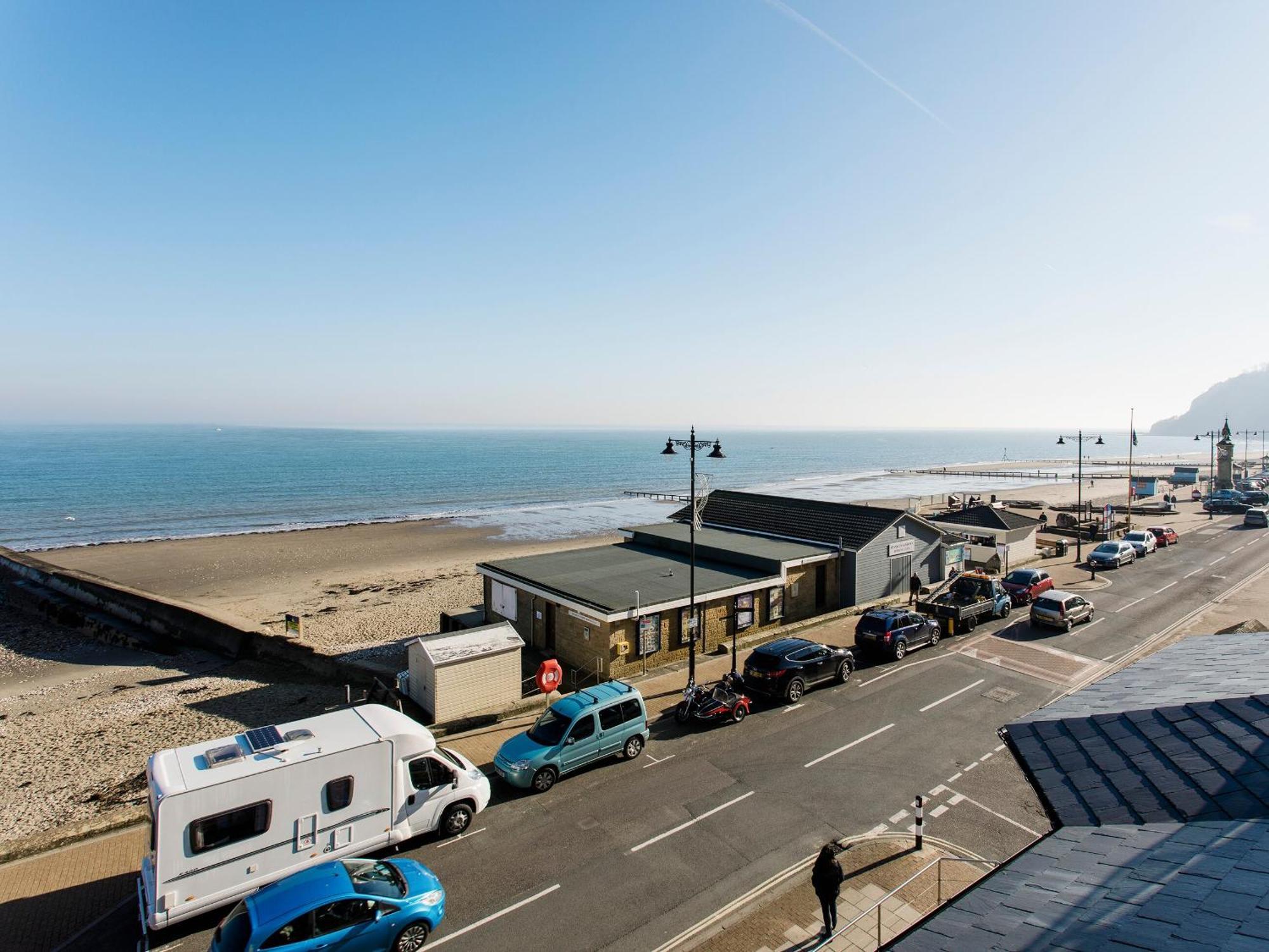 Sunny Beach Apartments Shanklin Esterno foto
