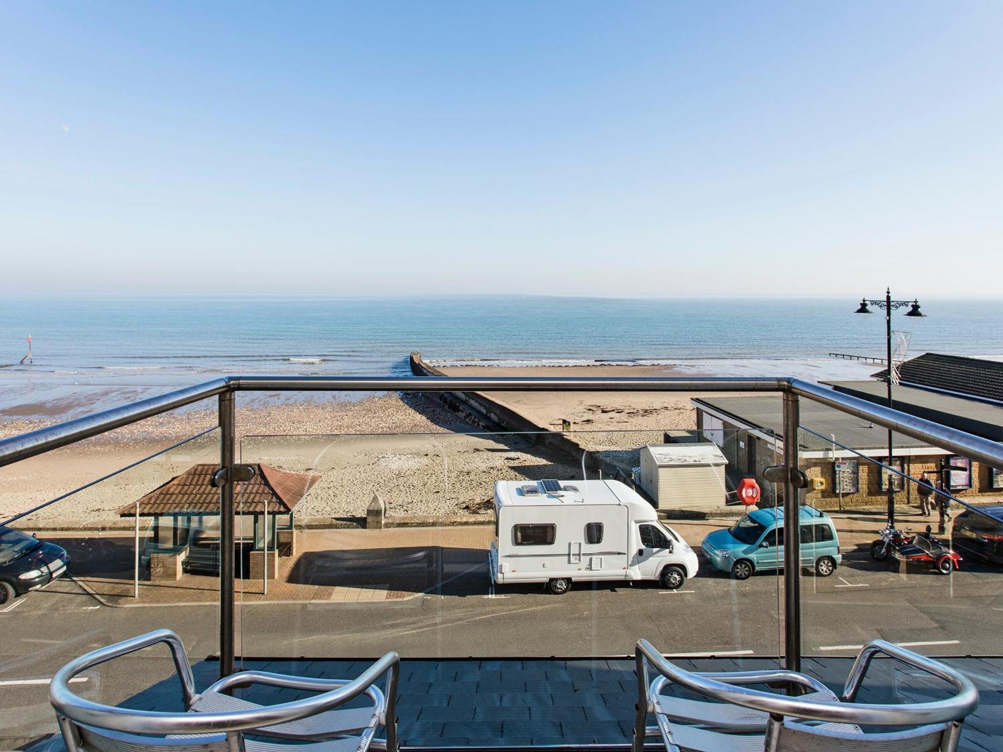 Sunny Beach Apartments Shanklin Esterno foto