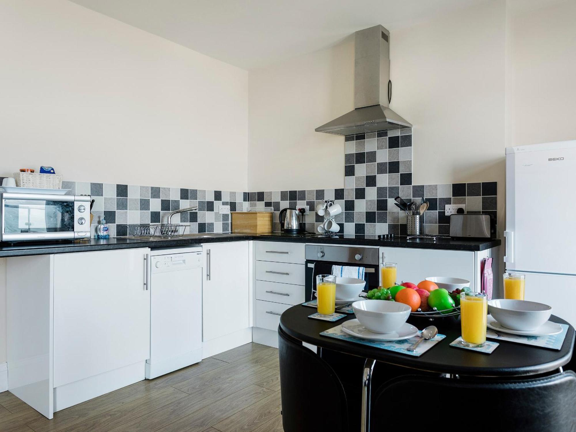 Sunny Beach Apartments Shanklin Esterno foto