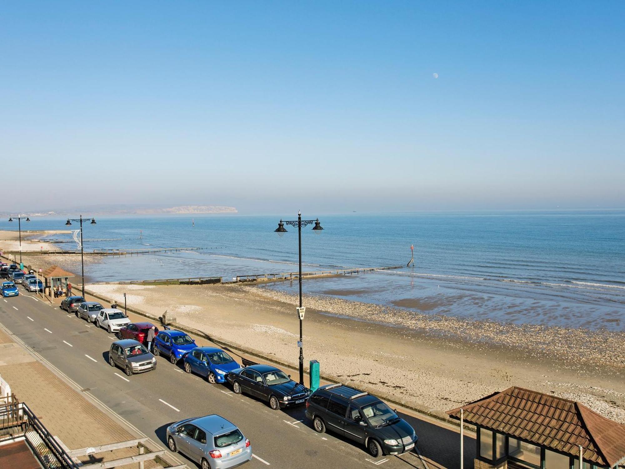 Sunny Beach Apartments Shanklin Esterno foto