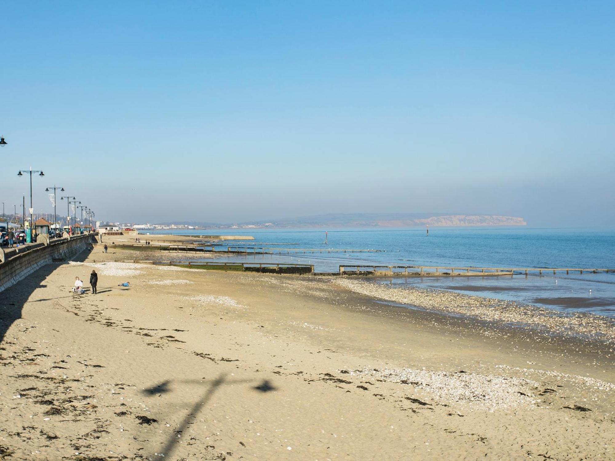 Sunny Beach Apartments Shanklin Esterno foto